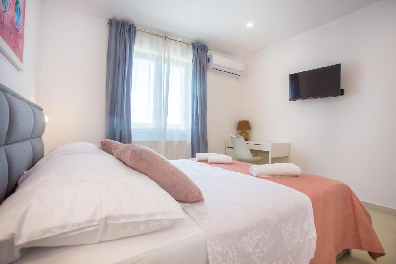 Villa Silvano & Nadija Kastelir Luaran gambar