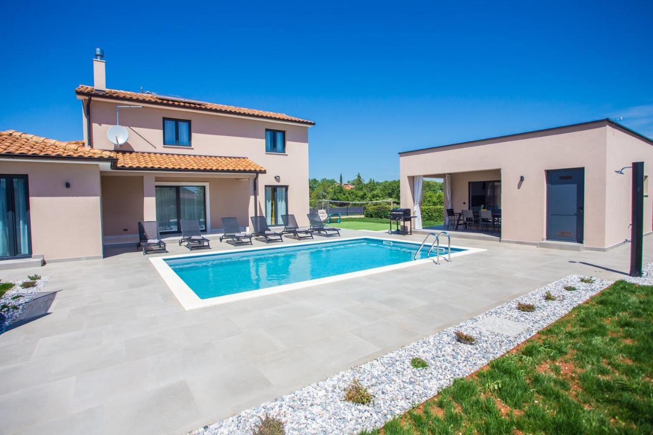 Villa Silvano & Nadija Kastelir Luaran gambar