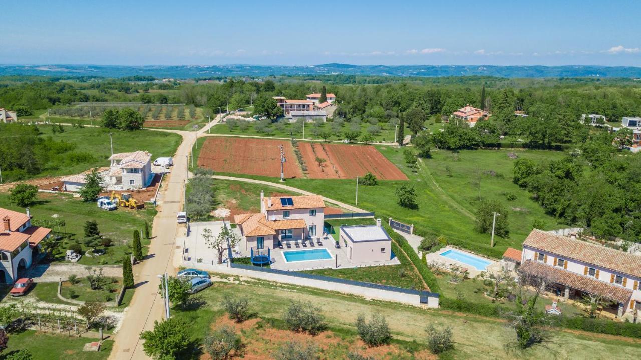 Villa Silvano & Nadija Kastelir Luaran gambar